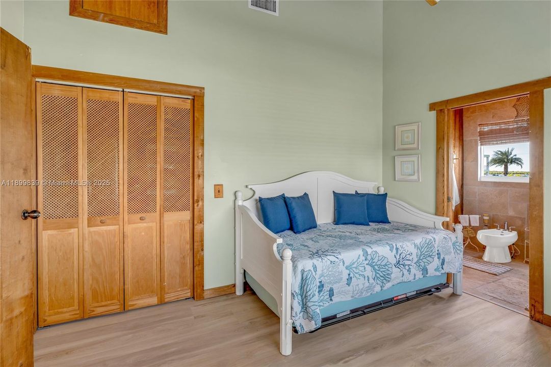 待售: $1,180,000 (3 贝兹, 2 浴室, 1674 平方英尺)