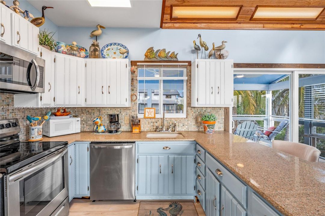 待售: $1,180,000 (3 贝兹, 2 浴室, 1674 平方英尺)