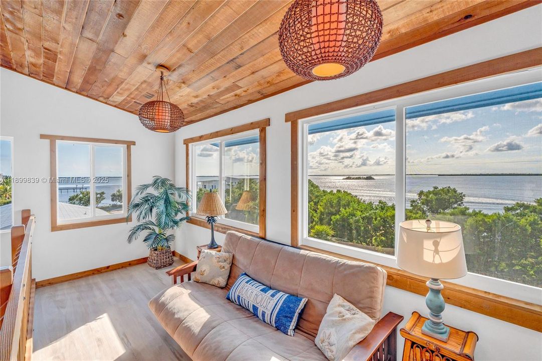 待售: $1,180,000 (3 贝兹, 2 浴室, 1674 平方英尺)