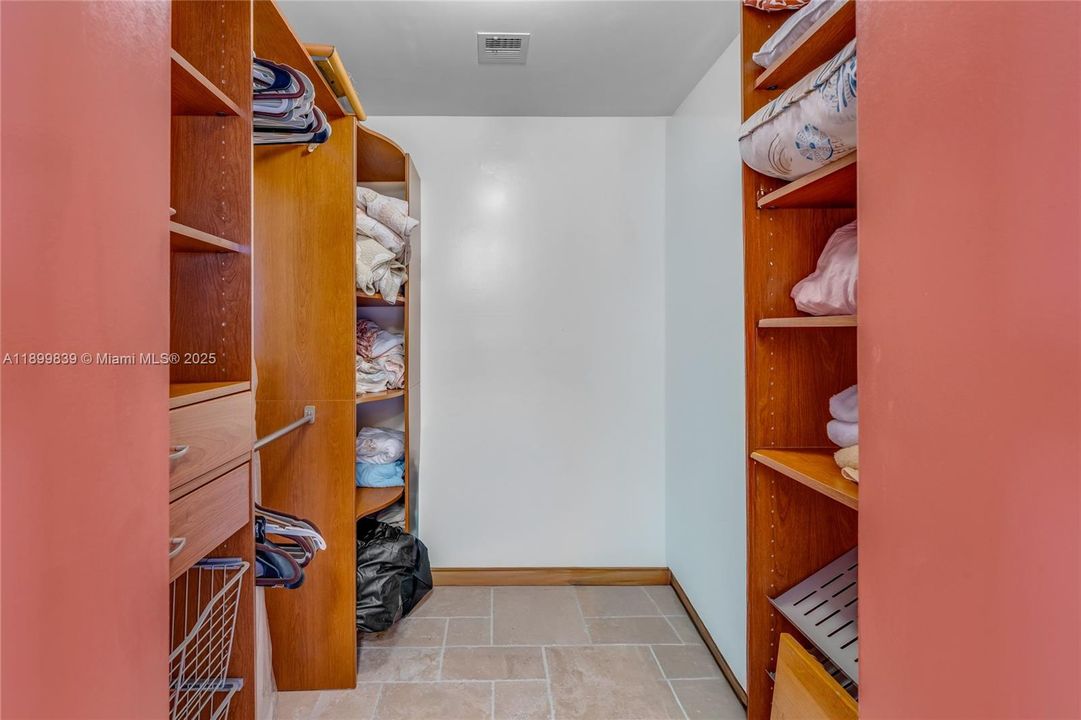 待售: $1,180,000 (3 贝兹, 2 浴室, 1674 平方英尺)