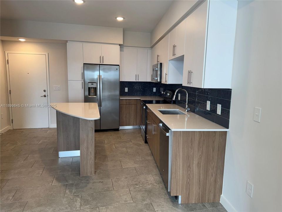 Недавно арендовано: $1,949 (1 спален, 1 ванн, 642 Квадратных фут)