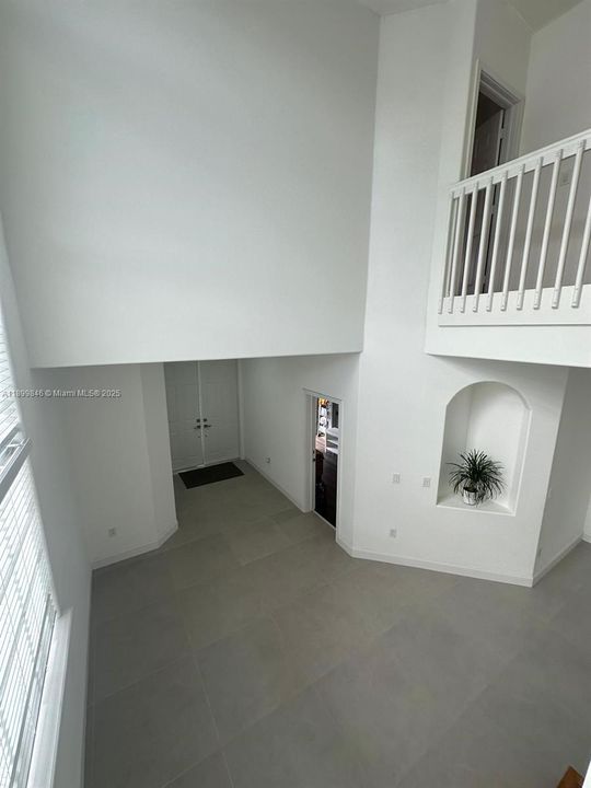 Active With Contract: $3,500 (2 beds, 2 baths, 1491 Square Feet)