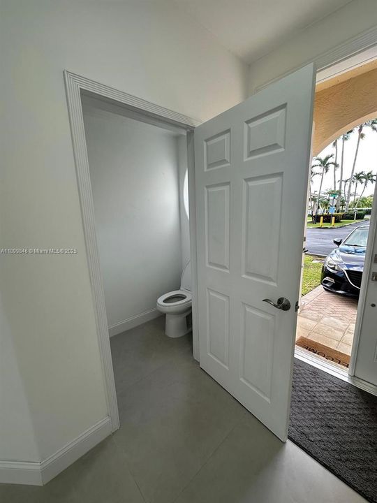 Active With Contract: $3,500 (2 beds, 2 baths, 1491 Square Feet)