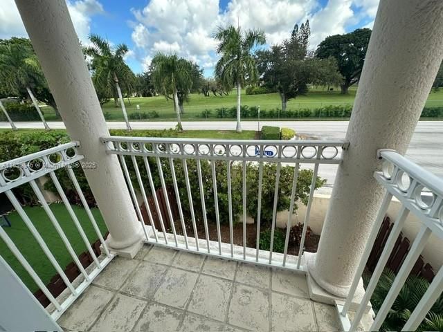 Active With Contract: $3,500 (2 beds, 2 baths, 1491 Square Feet)