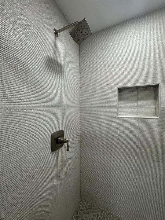 Active With Contract: $3,500 (2 beds, 2 baths, 1491 Square Feet)