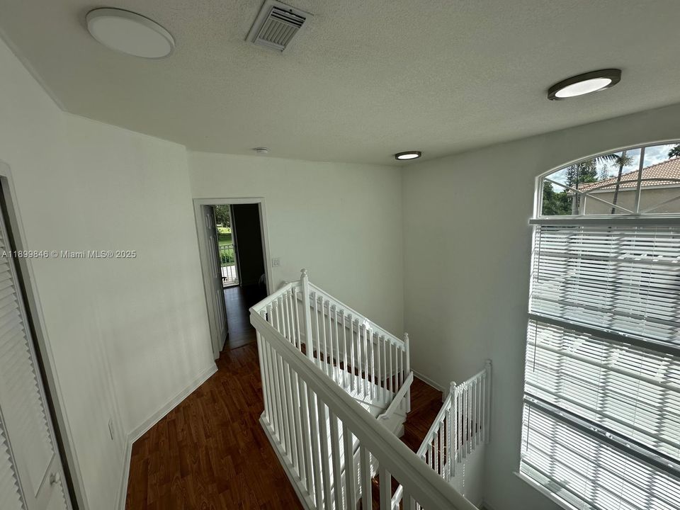 Active With Contract: $3,500 (2 beds, 2 baths, 1491 Square Feet)