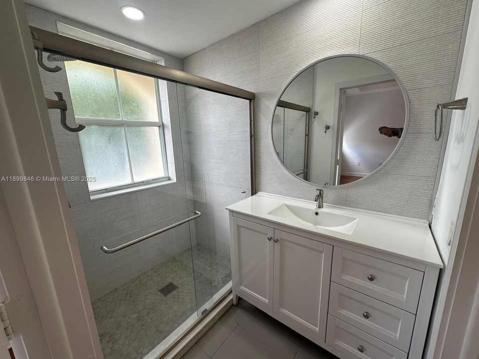 Active With Contract: $3,500 (2 beds, 2 baths, 1491 Square Feet)