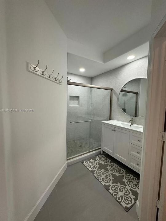 Active With Contract: $3,500 (2 beds, 2 baths, 1491 Square Feet)