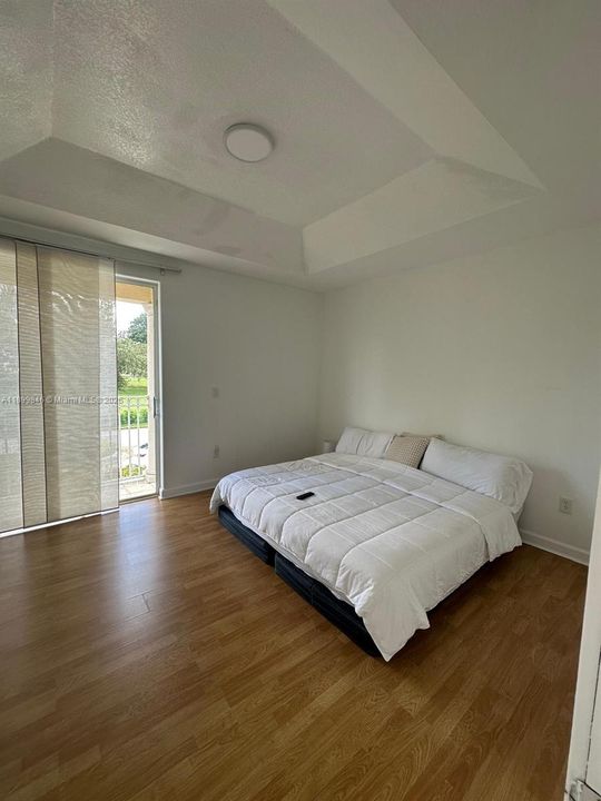 Active With Contract: $3,500 (2 beds, 2 baths, 1491 Square Feet)