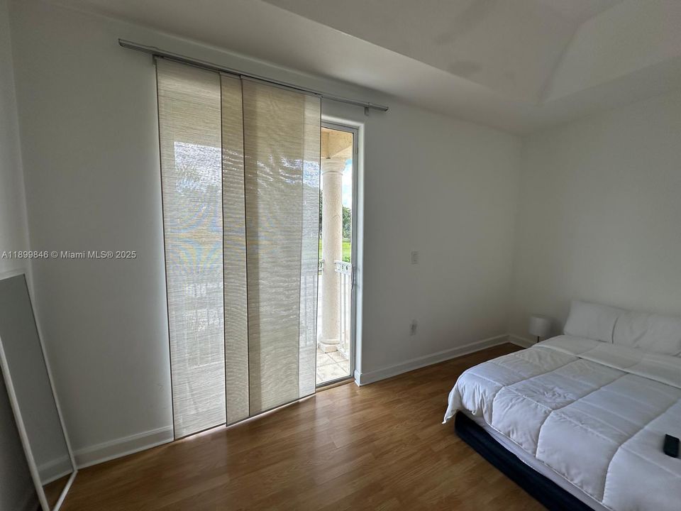 Active With Contract: $3,500 (2 beds, 2 baths, 1491 Square Feet)