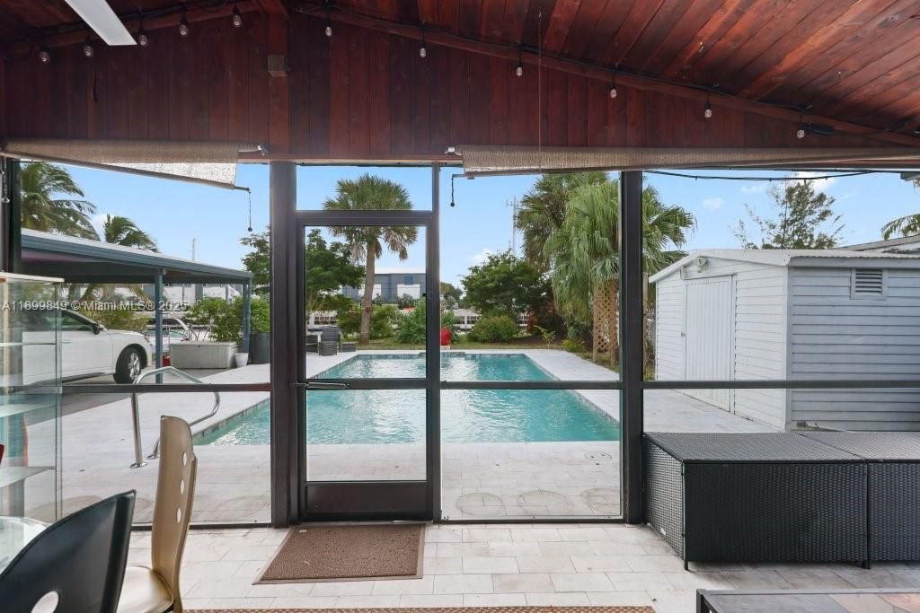 Active With Contract: $799,000 (2 beds, 2 baths, 1020 Square Feet)