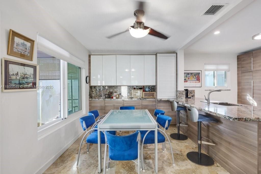 Active With Contract: $799,000 (2 beds, 2 baths, 1020 Square Feet)