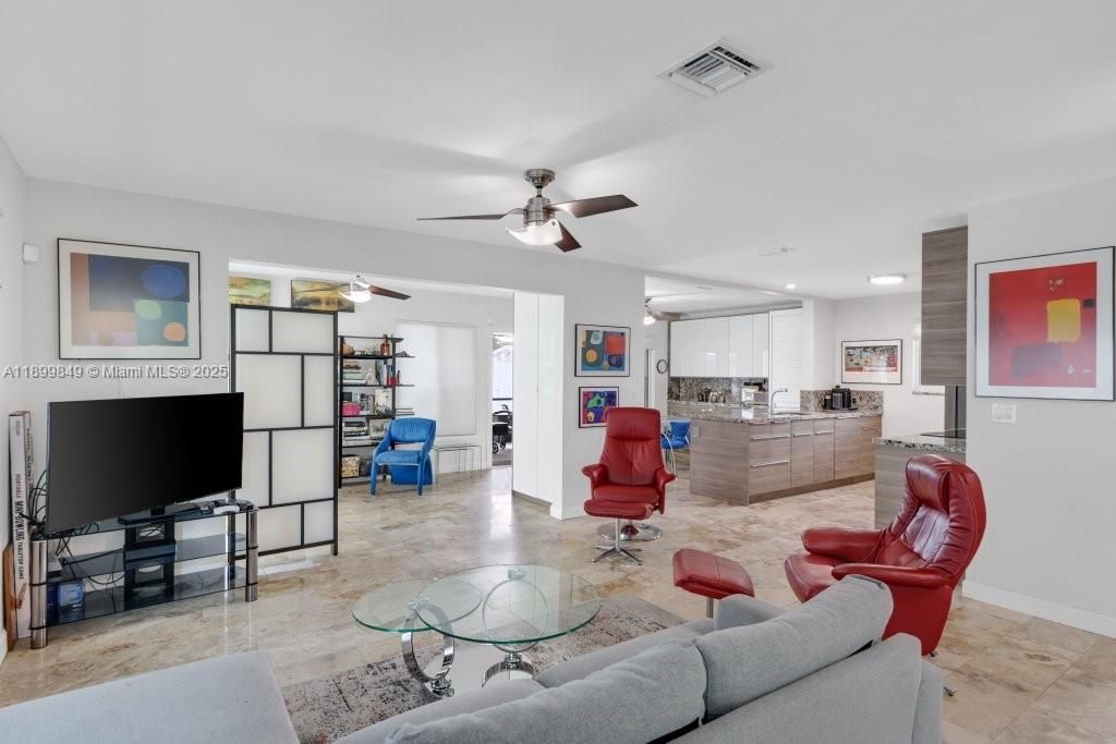 Active With Contract: $799,000 (2 beds, 2 baths, 1020 Square Feet)