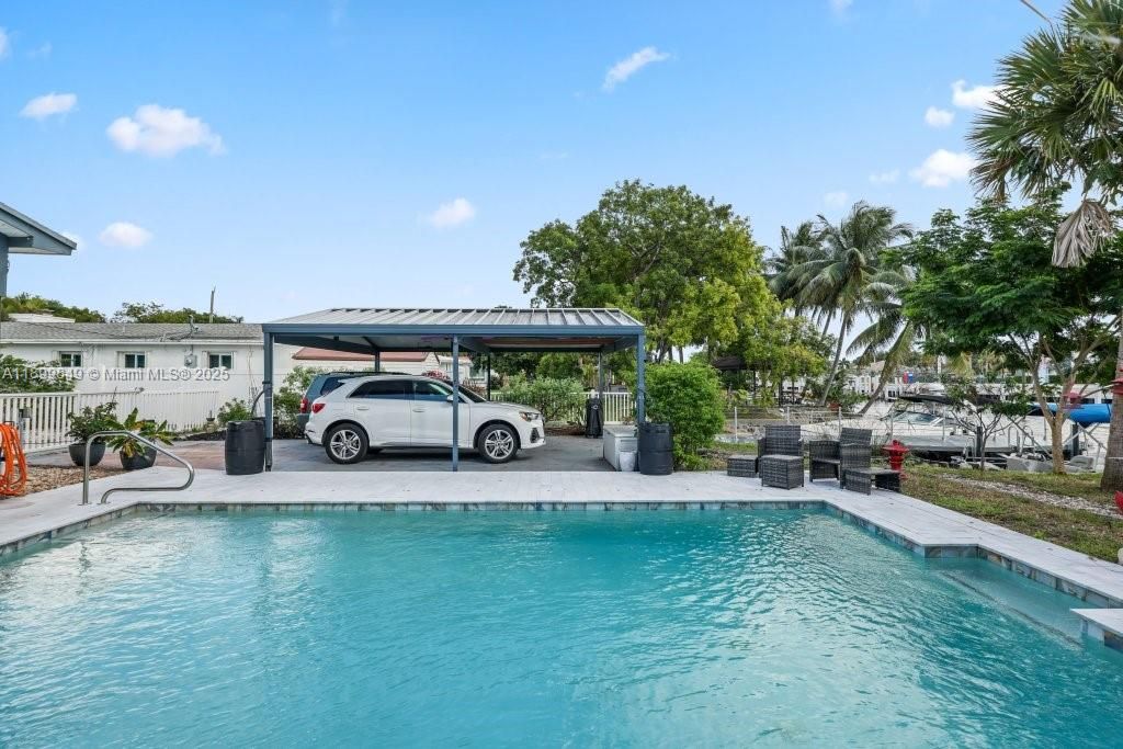 Active With Contract: $799,000 (2 beds, 2 baths, 1020 Square Feet)