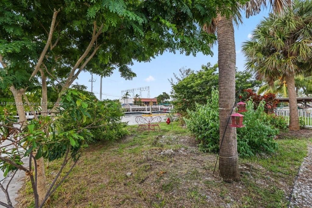 Active With Contract: $799,000 (2 beds, 2 baths, 1020 Square Feet)