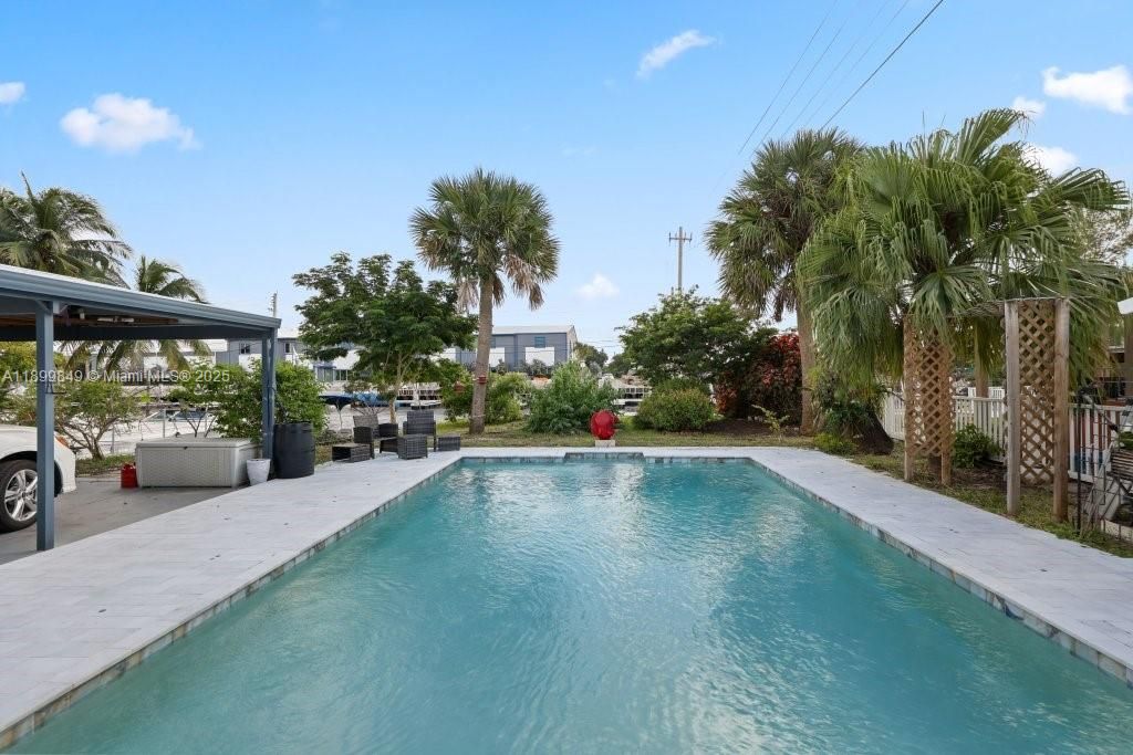 Active With Contract: $799,000 (2 beds, 2 baths, 1020 Square Feet)