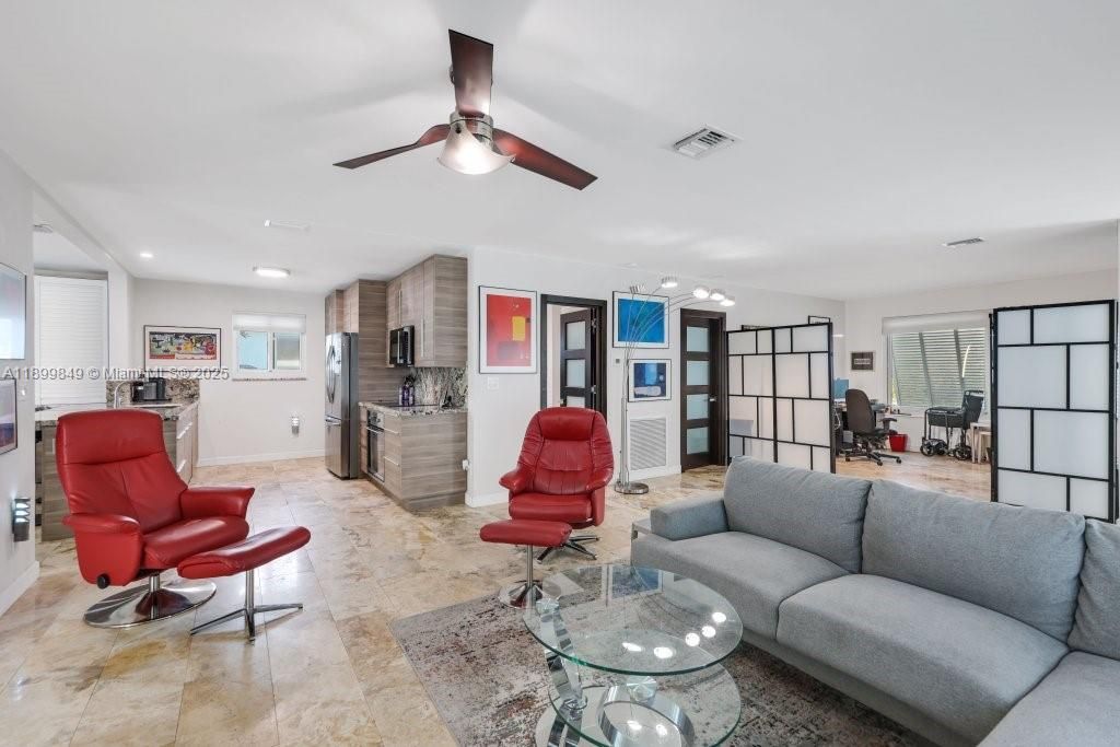 Active With Contract: $799,000 (2 beds, 2 baths, 1020 Square Feet)