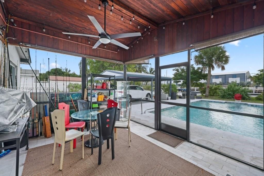 Active With Contract: $799,000 (2 beds, 2 baths, 1020 Square Feet)