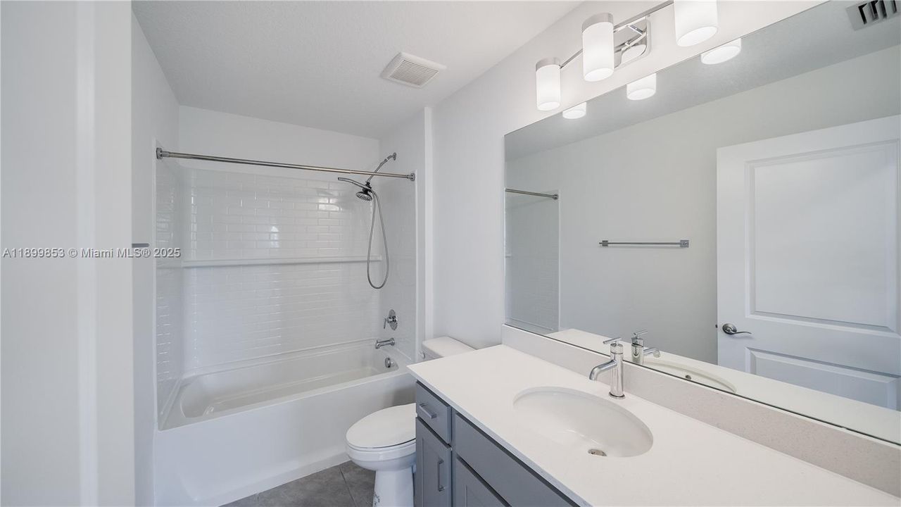 Active With Contract: $2,900 (3 beds, 2 baths, 2017 Square Feet)