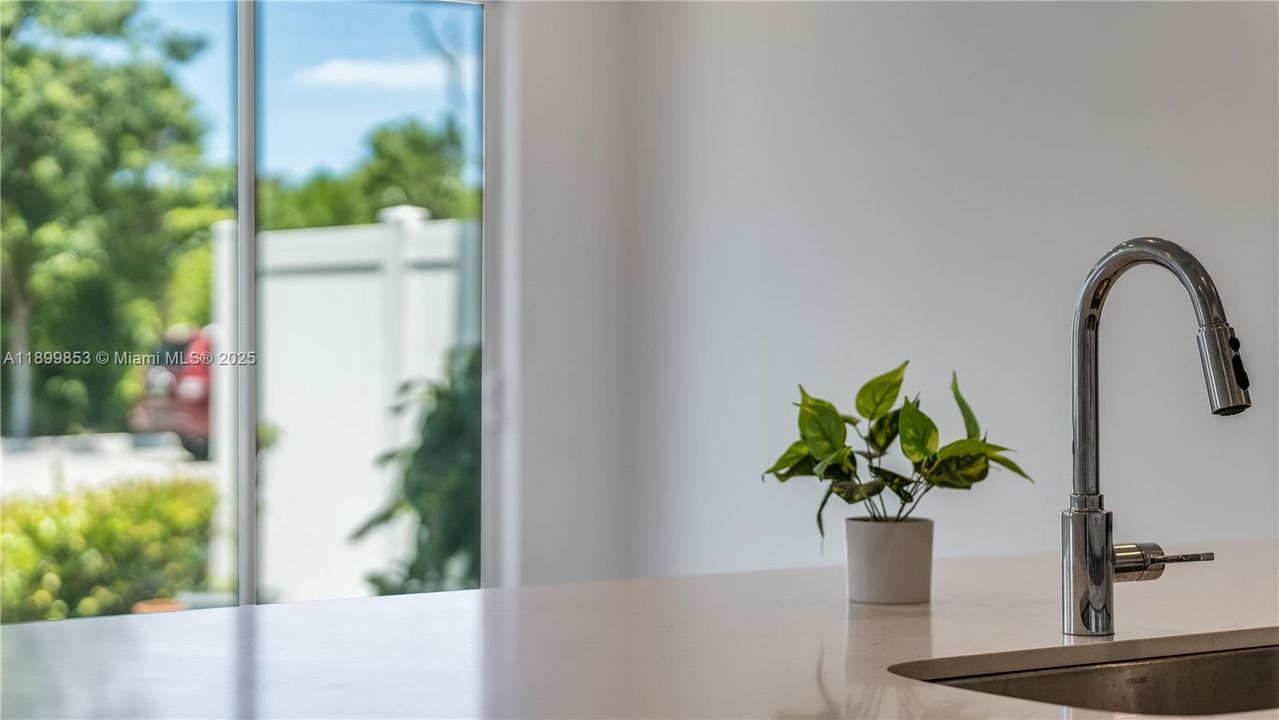 Active With Contract: $2,900 (3 beds, 2 baths, 2017 Square Feet)