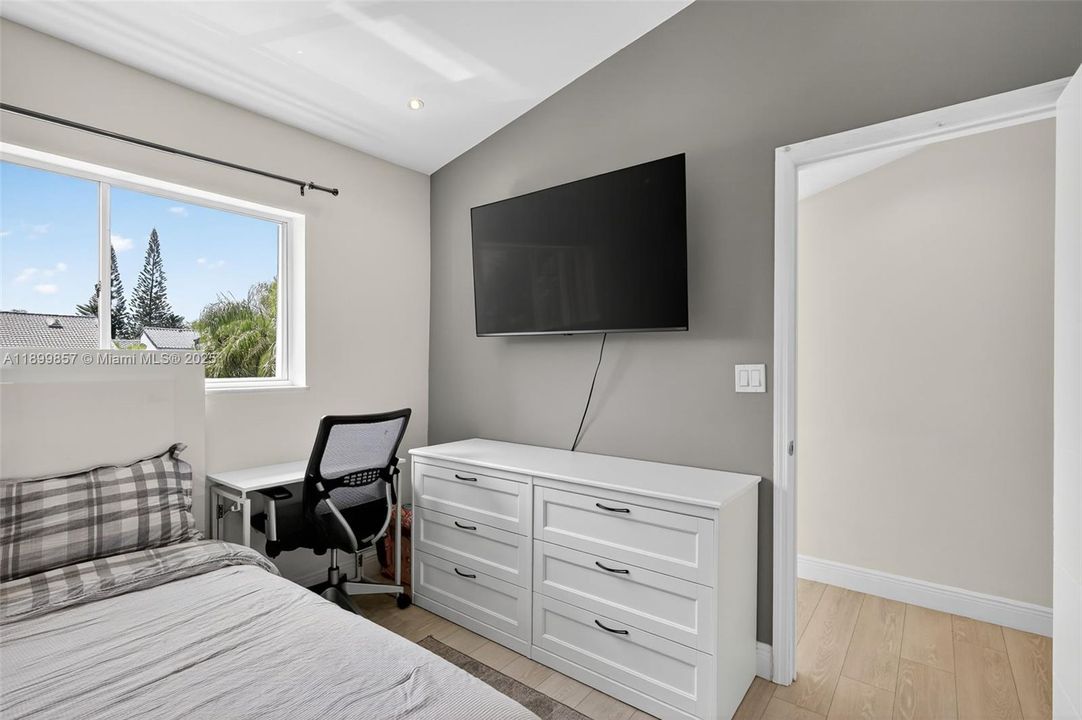 En Venta: $525,000 (3 camas, 3 baños, 1449 Pies cuadrados)