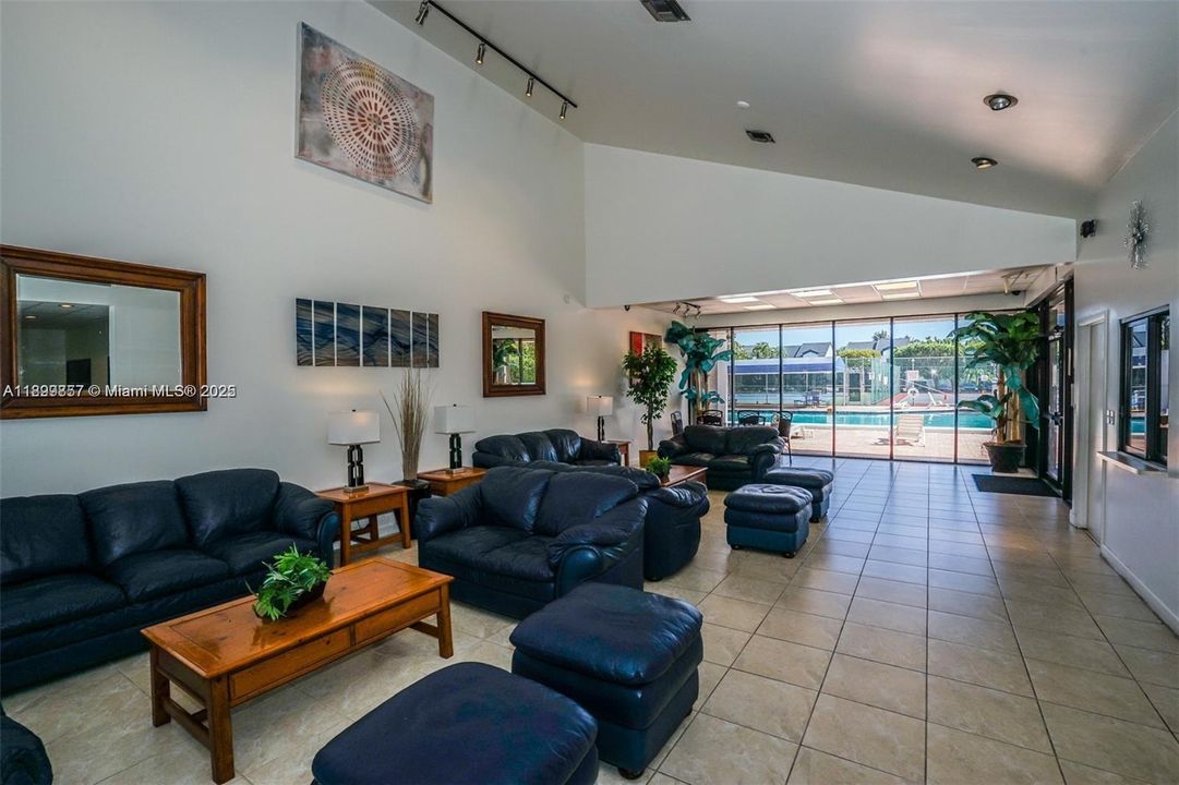 En Venta: $525,000 (3 camas, 3 baños, 1449 Pies cuadrados)