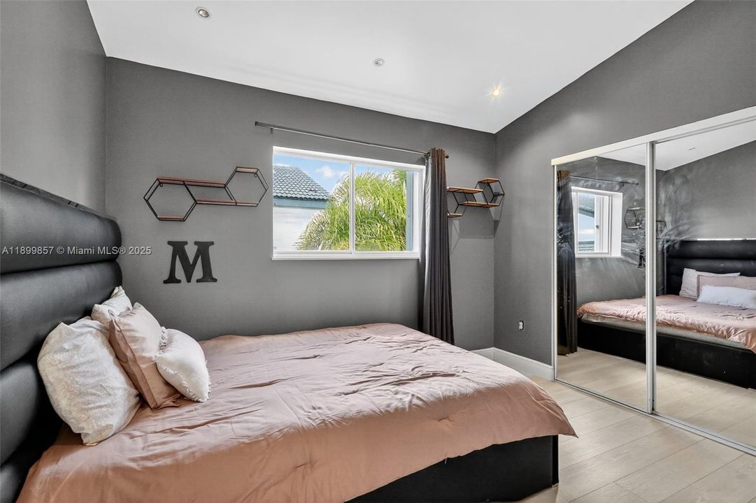 En Venta: $525,000 (3 camas, 3 baños, 1449 Pies cuadrados)