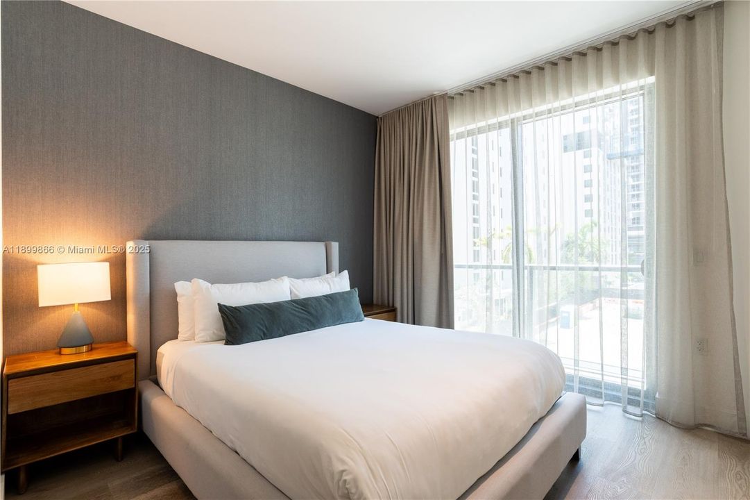 Recently Sold: $500,000 (0 beds, 1 baths, 433 Square Feet)