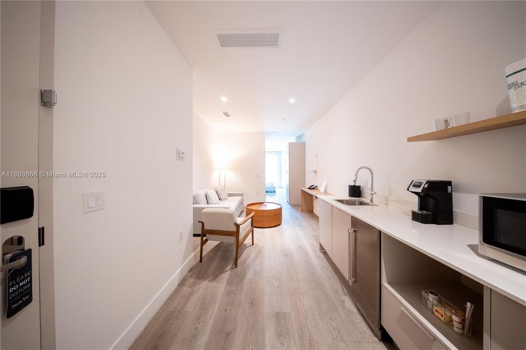 Recently Sold: $500,000 (0 beds, 1 baths, 433 Square Feet)