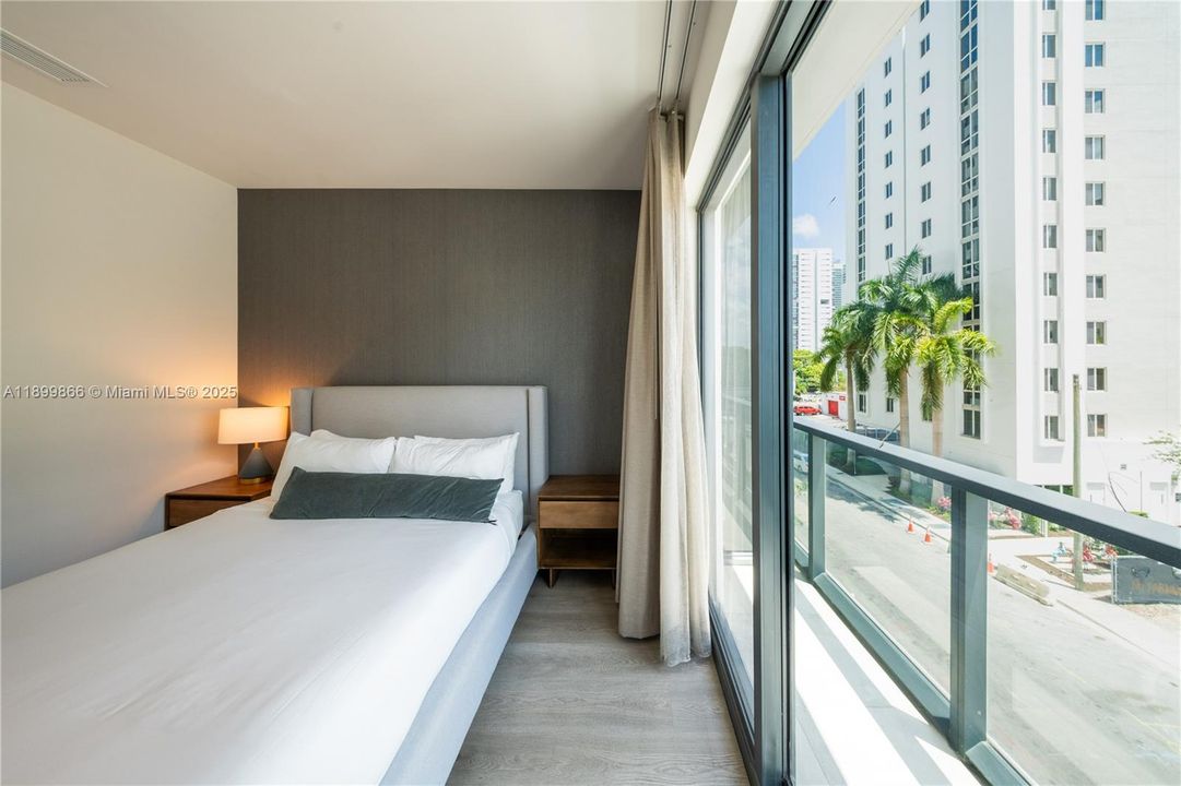 Recently Sold: $500,000 (0 beds, 1 baths, 433 Square Feet)