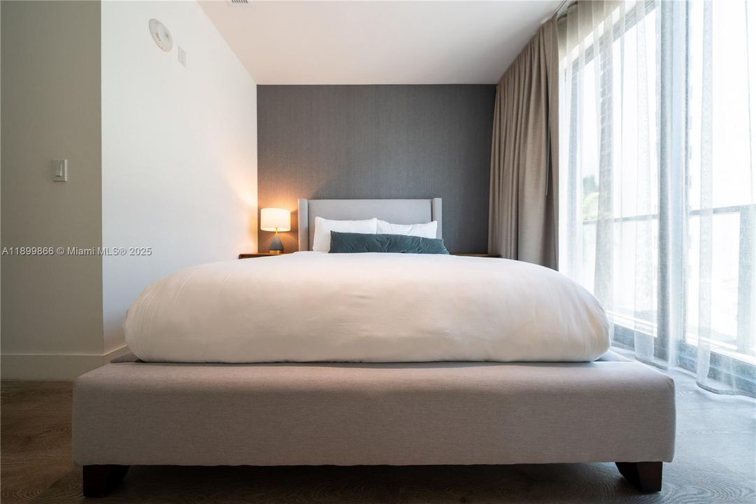 Recently Sold: $500,000 (0 beds, 1 baths, 433 Square Feet)