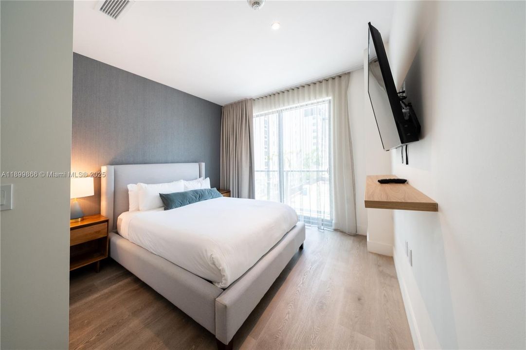 Recently Sold: $500,000 (0 beds, 1 baths, 433 Square Feet)