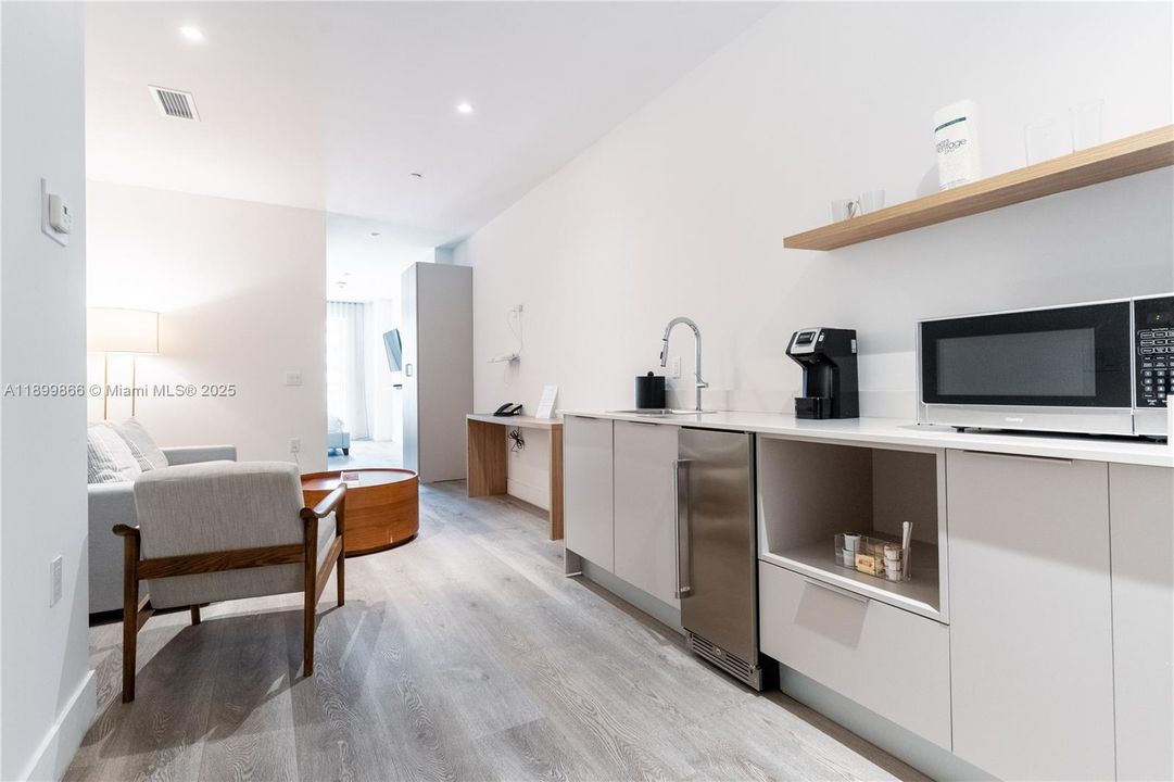 Recently Sold: $500,000 (0 beds, 1 baths, 433 Square Feet)