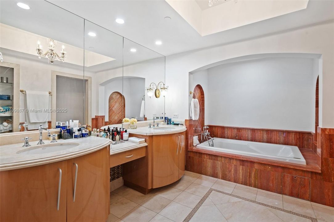 For Rent: $18,000 (3 beds, 3 baths, 2214 Square Feet)