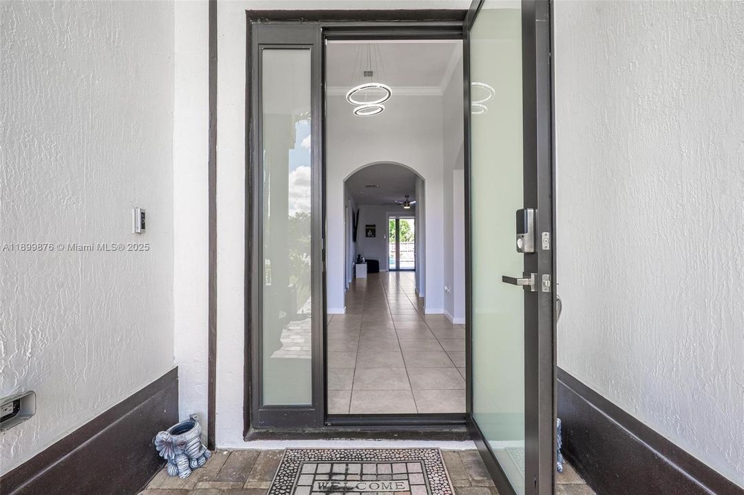 For Sale: $950,000 (4 beds, 3 baths, 2653 Square Feet)