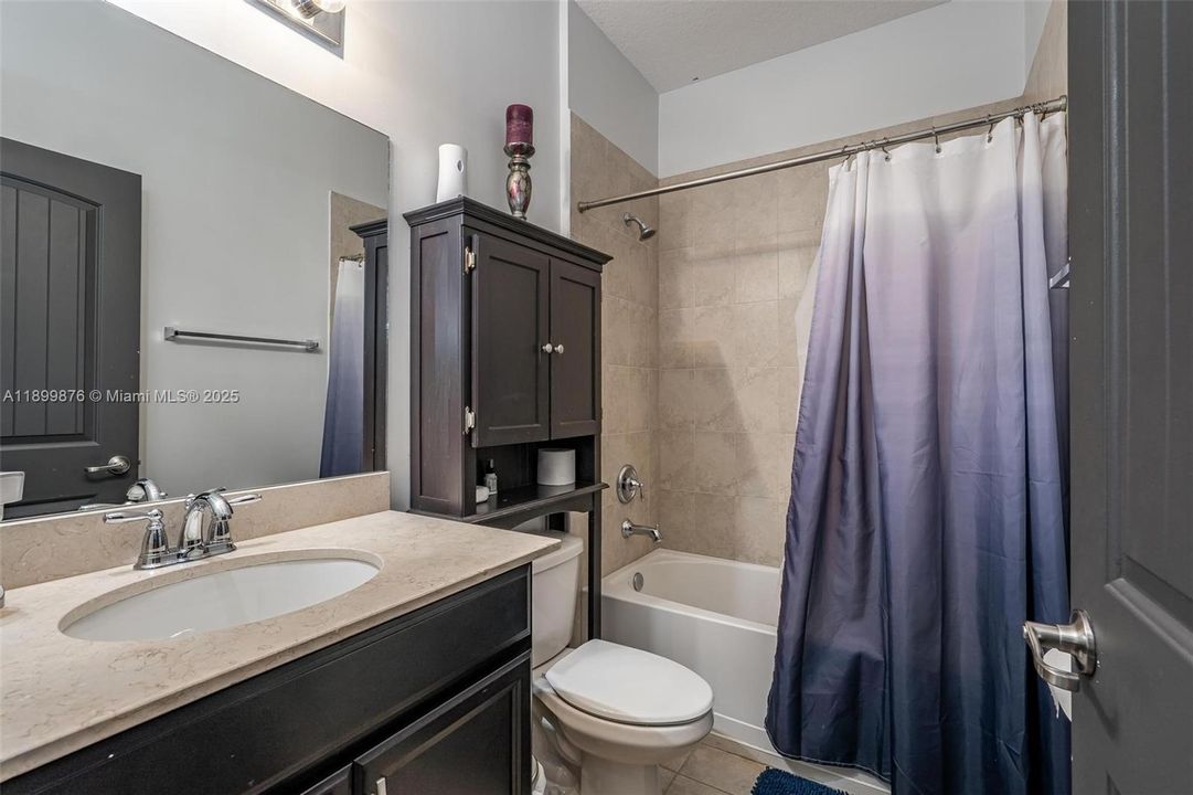 For Sale: $950,000 (4 beds, 3 baths, 2653 Square Feet)