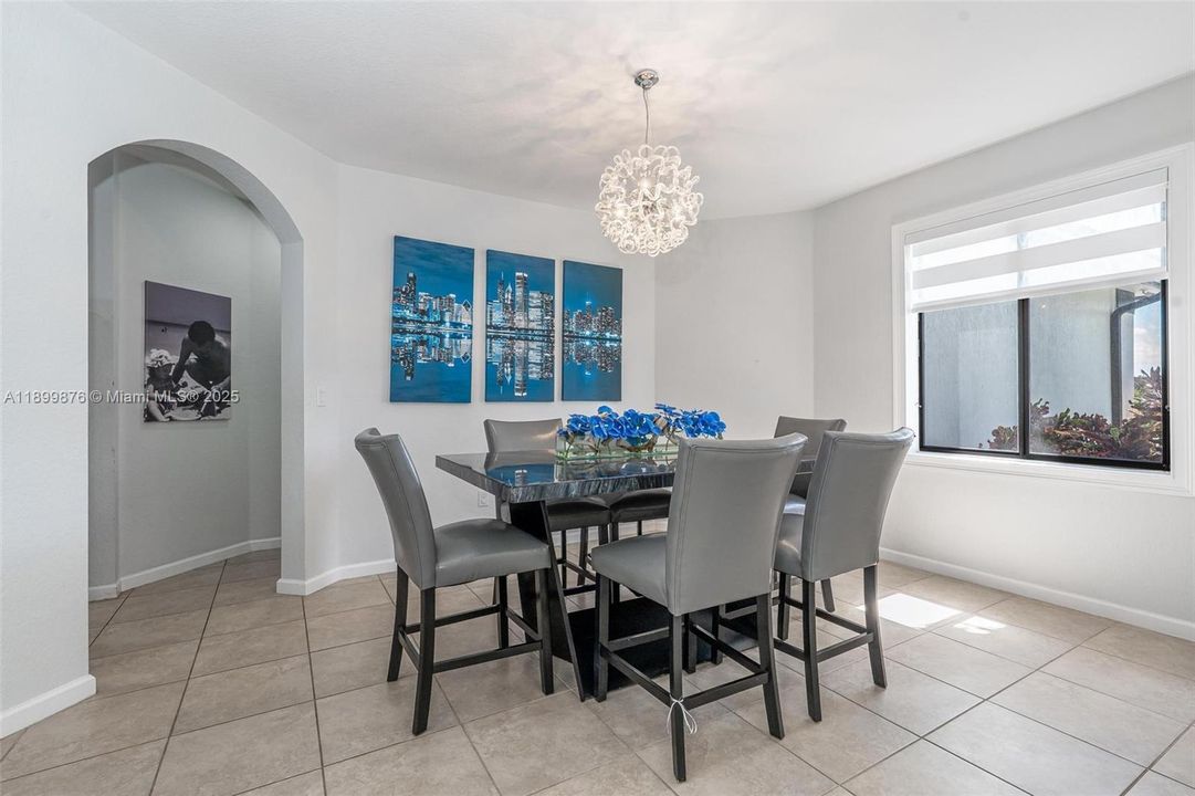 For Sale: $950,000 (4 beds, 3 baths, 2653 Square Feet)