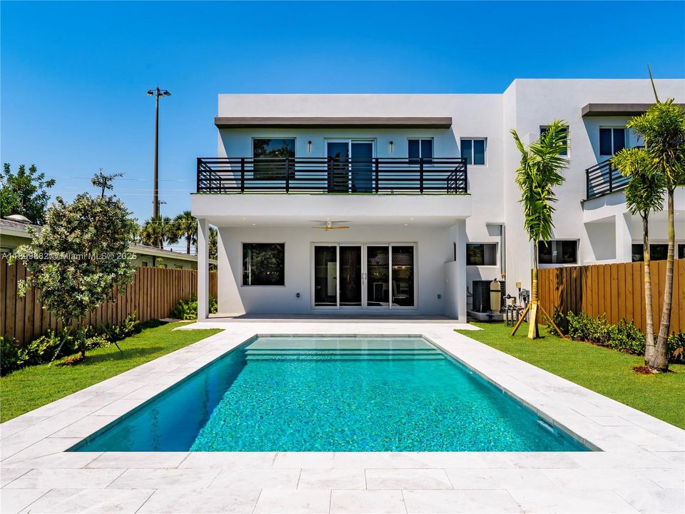 For Sale: $1,750,000 (4 beds, 4 baths, 2505 Square Feet)