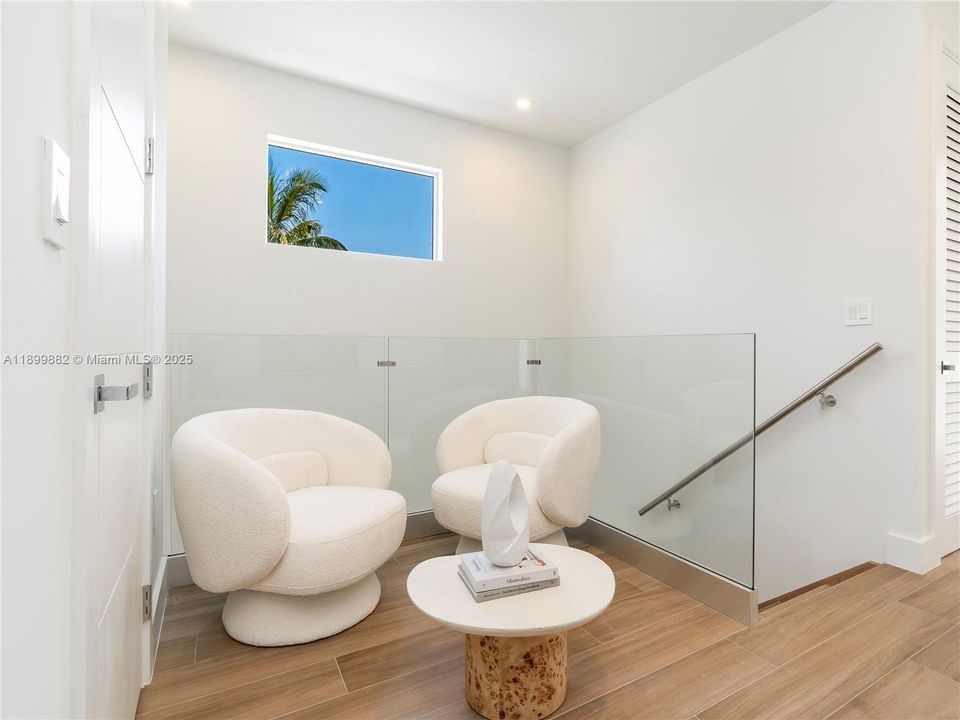 For Sale: $1,750,000 (4 beds, 4 baths, 2505 Square Feet)