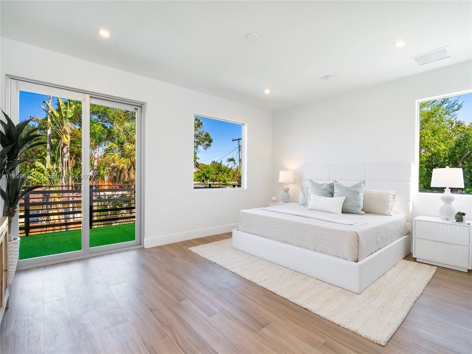 For Sale: $1,750,000 (4 beds, 4 baths, 2505 Square Feet)