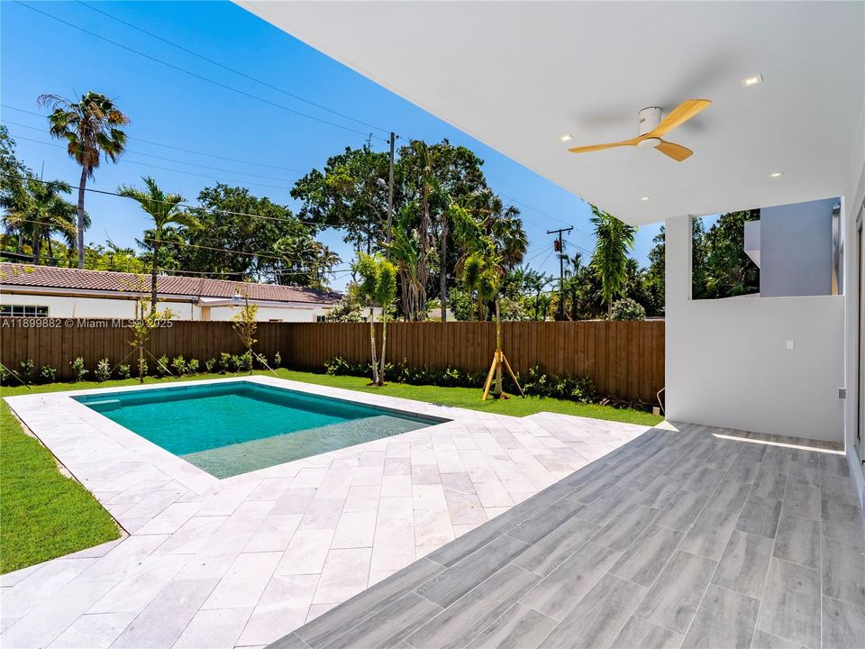 For Sale: $1,750,000 (4 beds, 4 baths, 2505 Square Feet)