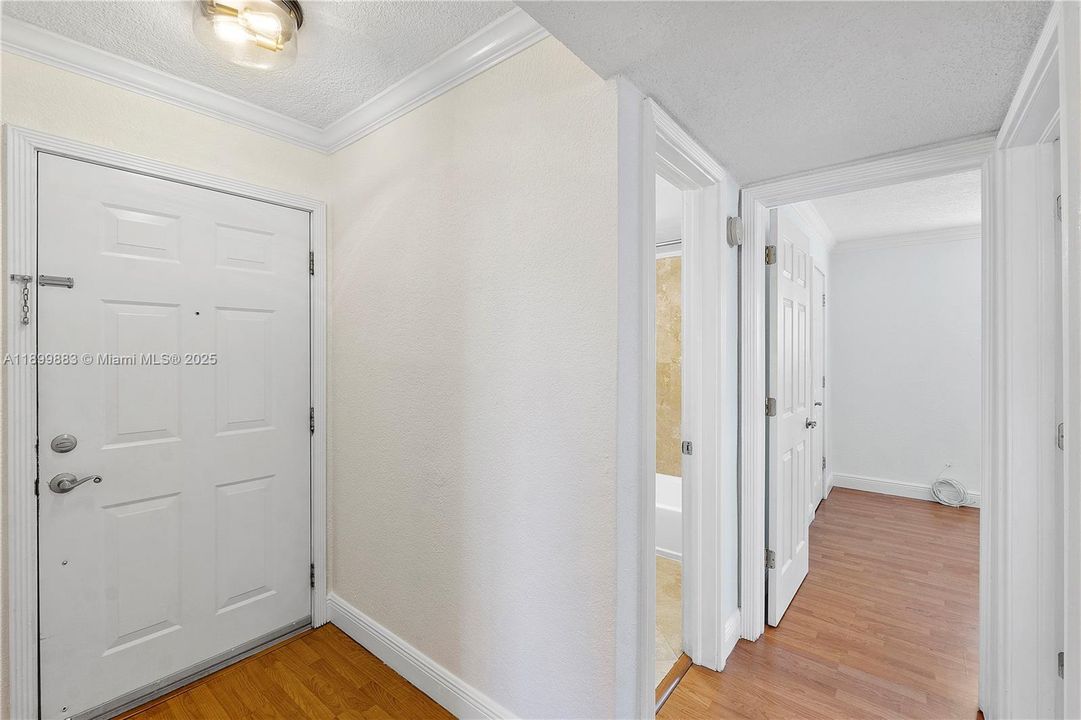 Recently Rented: $1,995 (2 beds, 1 baths, 722 Square Feet)