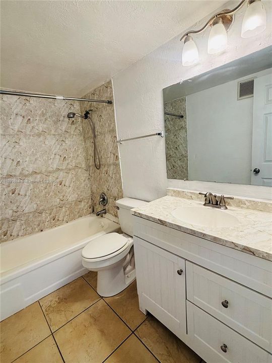 For Rent: $1,475 (2 beds, 1 baths, 922 Square Feet)