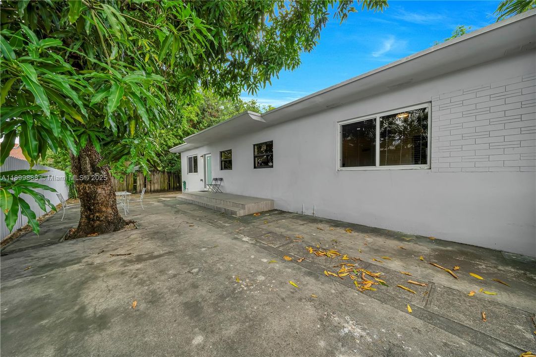 For Sale: $1,299,000 (0 beds, 0 baths, 1378 Square Feet)