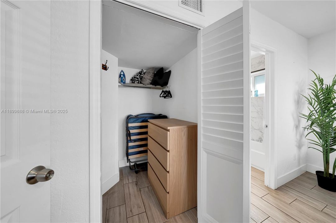 For Sale: $1,299,000 (0 beds, 0 baths, 1378 Square Feet)