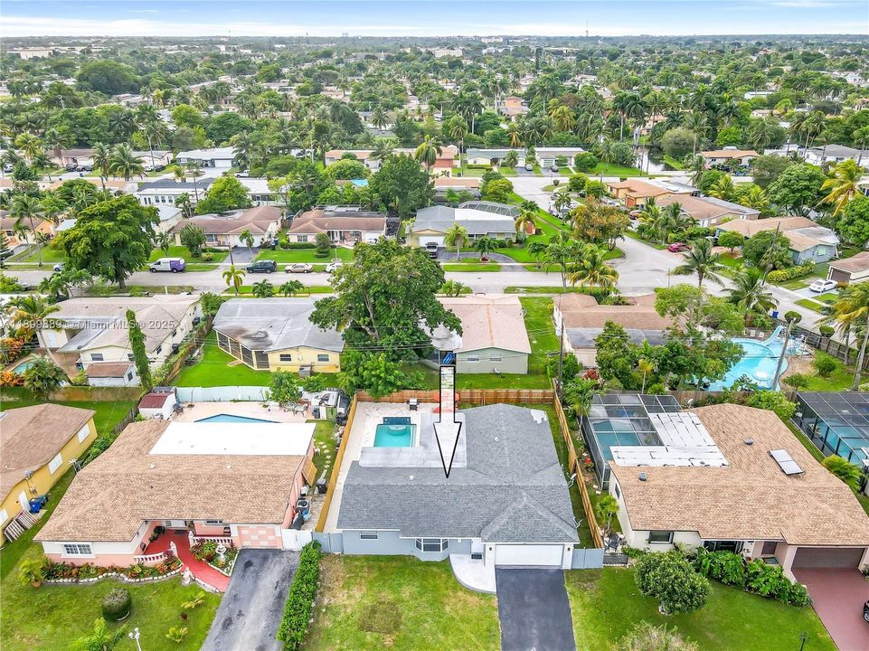 For Sale: $515,000 (4 beds, 2 baths, 1666 Square Feet)