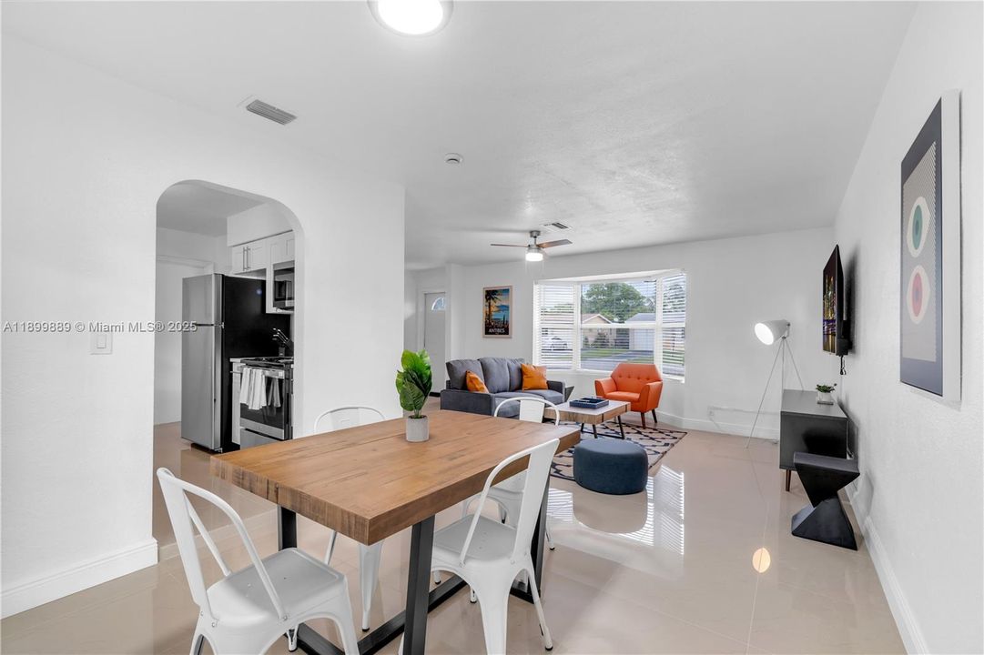 For Sale: $515,000 (4 beds, 2 baths, 1666 Square Feet)