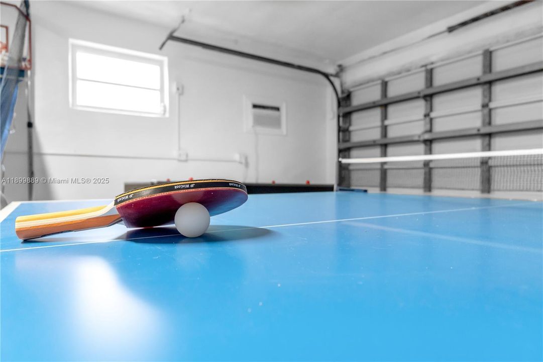 For Sale: $515,000 (4 beds, 2 baths, 1666 Square Feet)