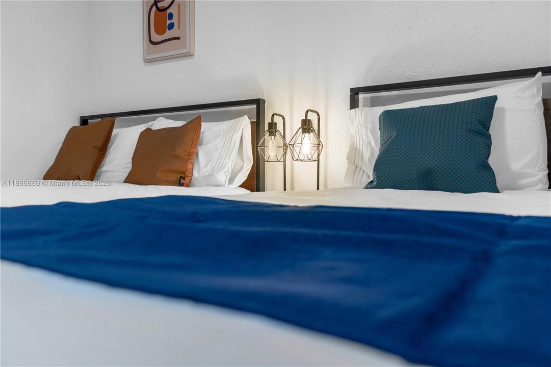 For Sale: $515,000 (4 beds, 2 baths, 1666 Square Feet)