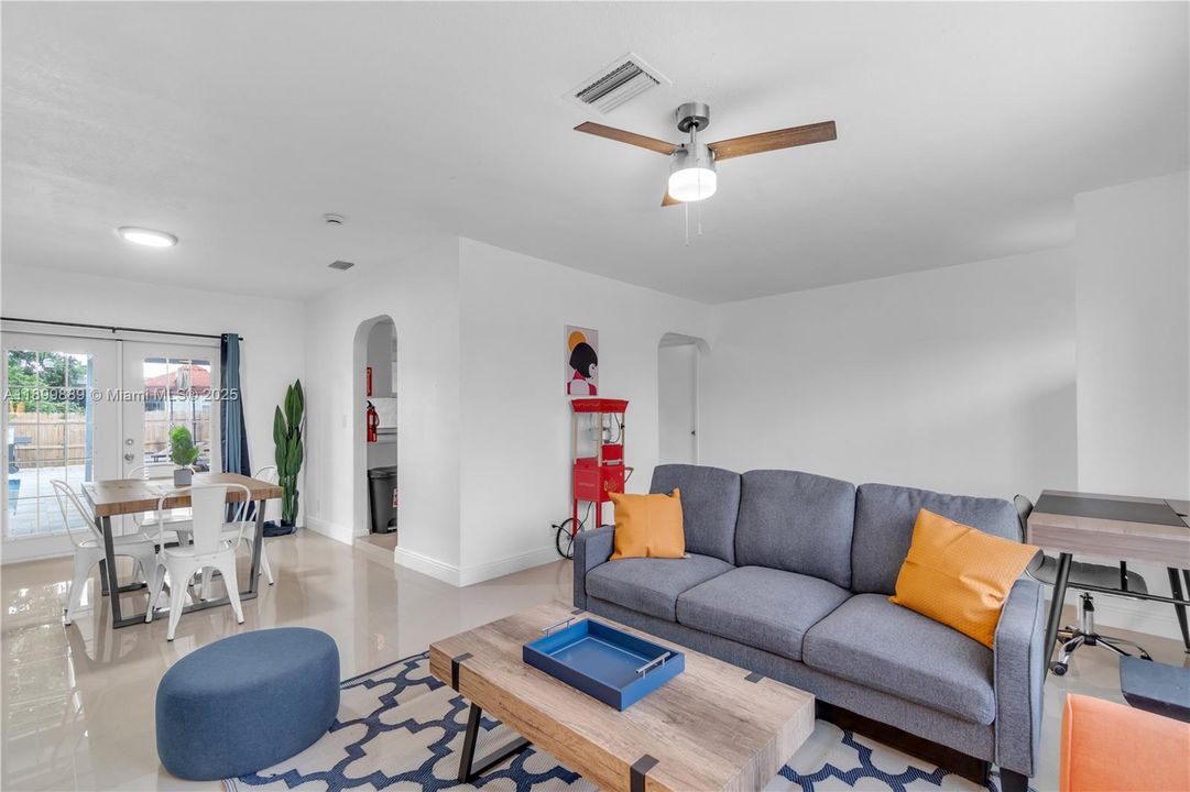 For Sale: $515,000 (4 beds, 2 baths, 1666 Square Feet)